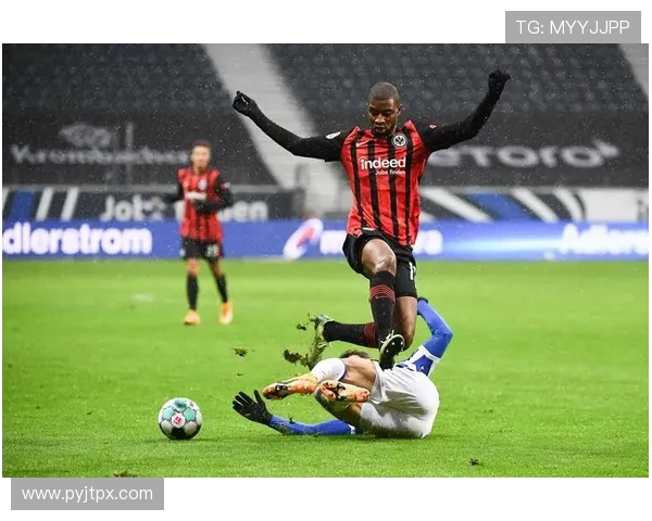 柏林赫塔传奇携法兰克福新援